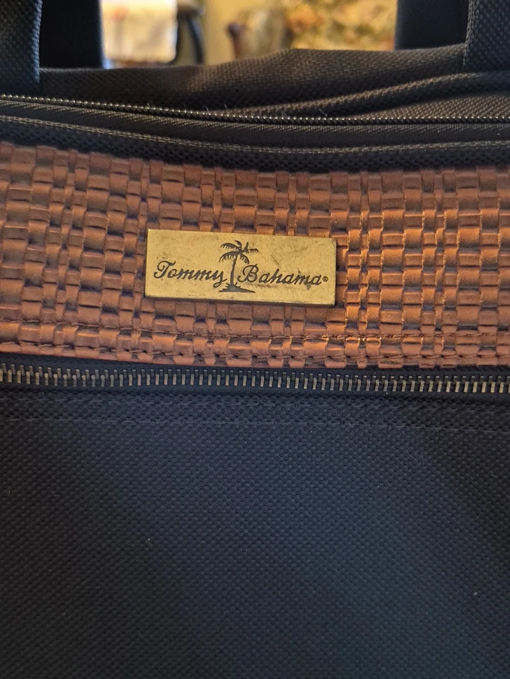 Tommy Bahama Nassau Collection Sz.19